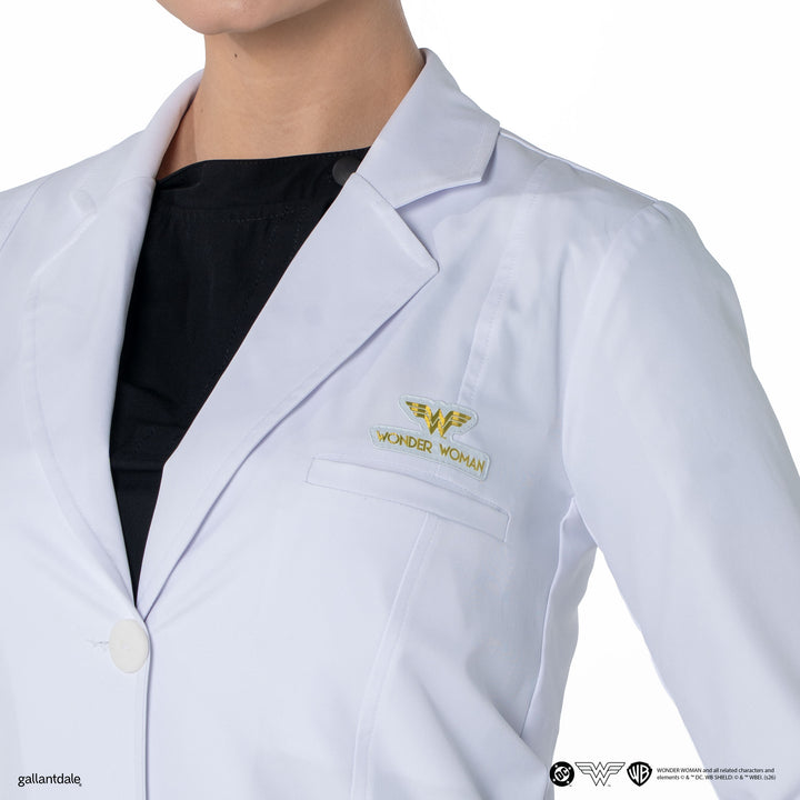 Bata de Laboratorio para mujer modelo Wonder /WonderWoman™
