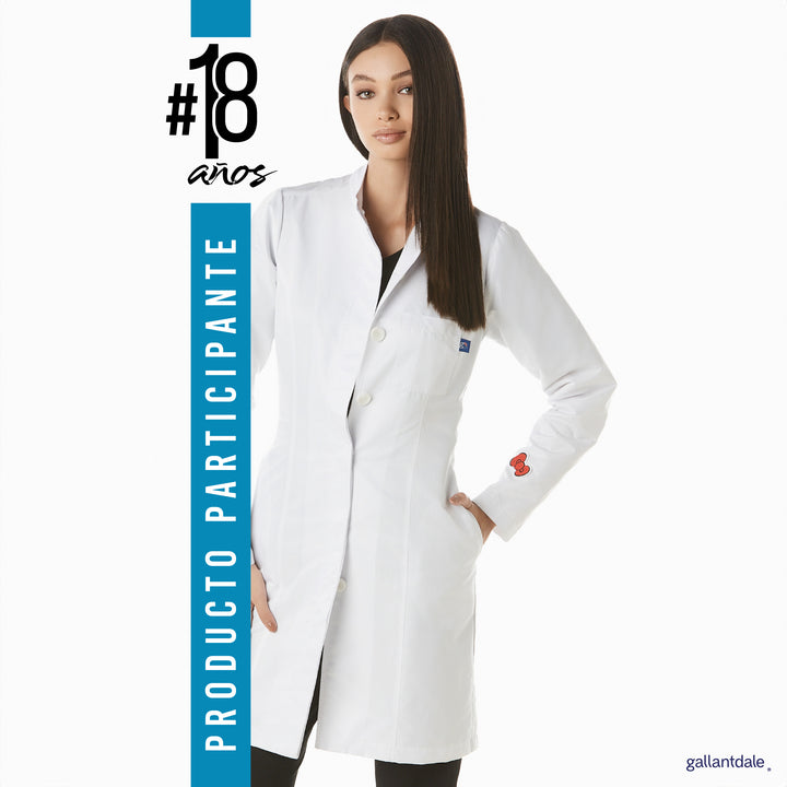 Bata Médica de Mujer Hello Kitty® 50th Aniversario modelo Kyoto