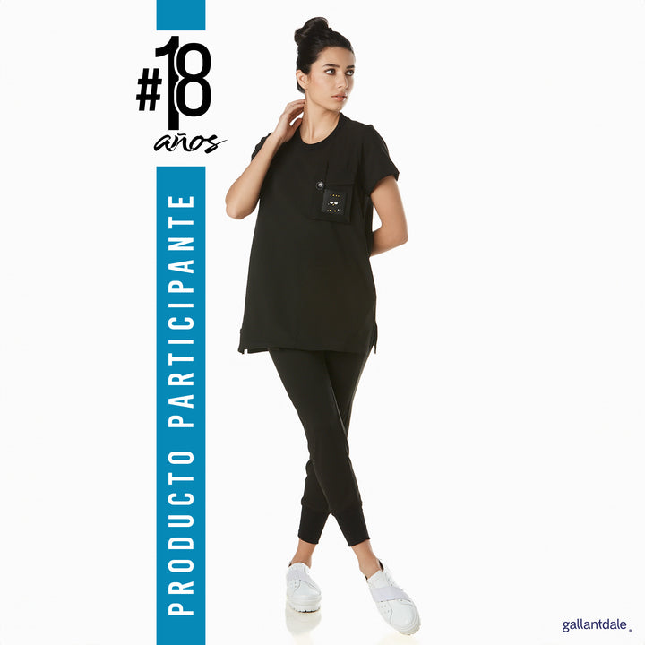 Pijama Quirúrgica de Mujer Badtz-Maru® modelo Akita