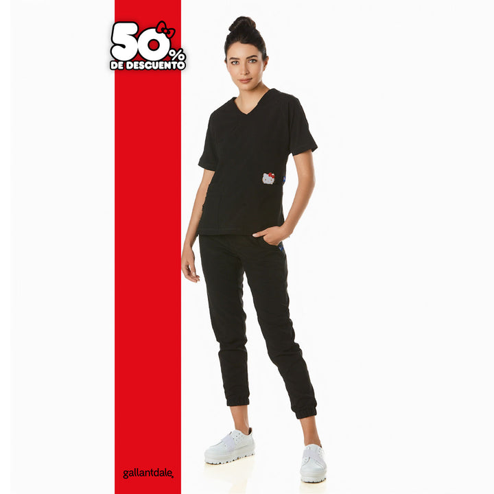 Pijama Quirúrgica de Mujer Badtz-Maru® modelo Akita