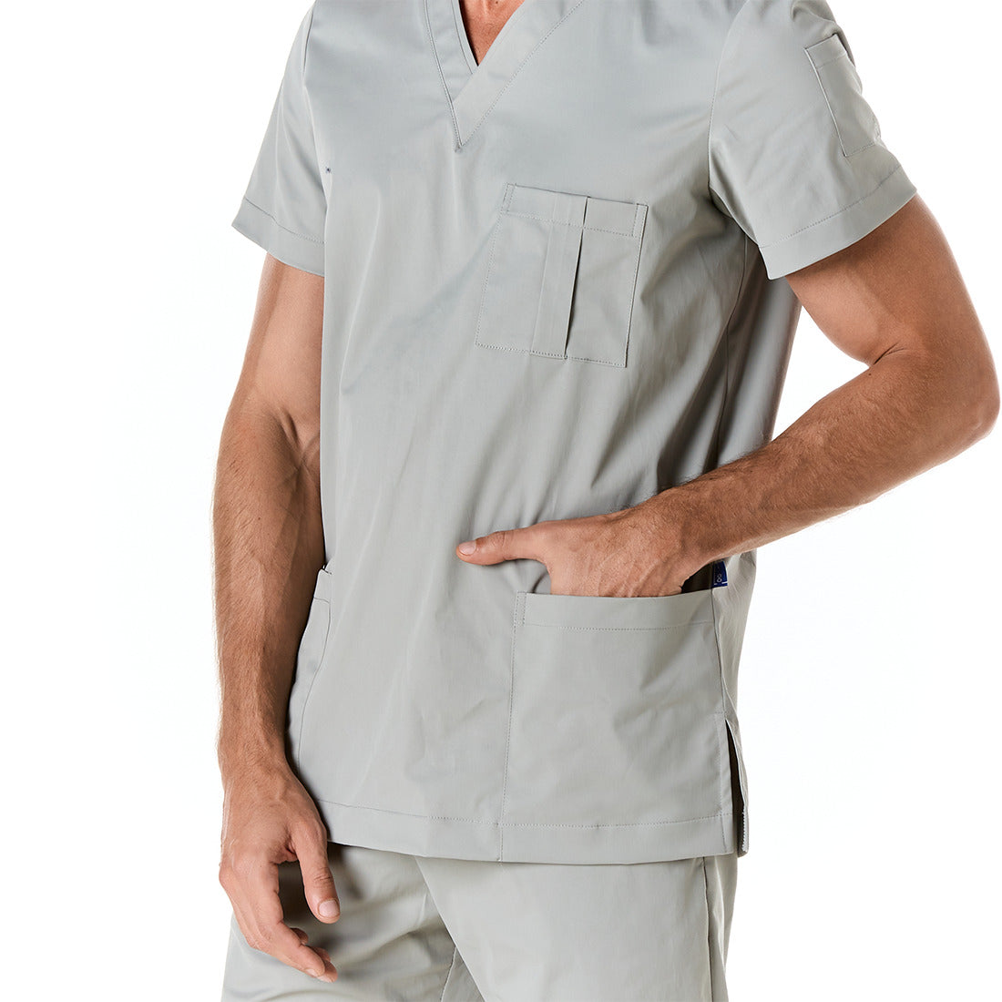 Médico o Doctor vistiendo una  color KIA marca Gallantdale Uniformes Médicos y Quirúrgicos